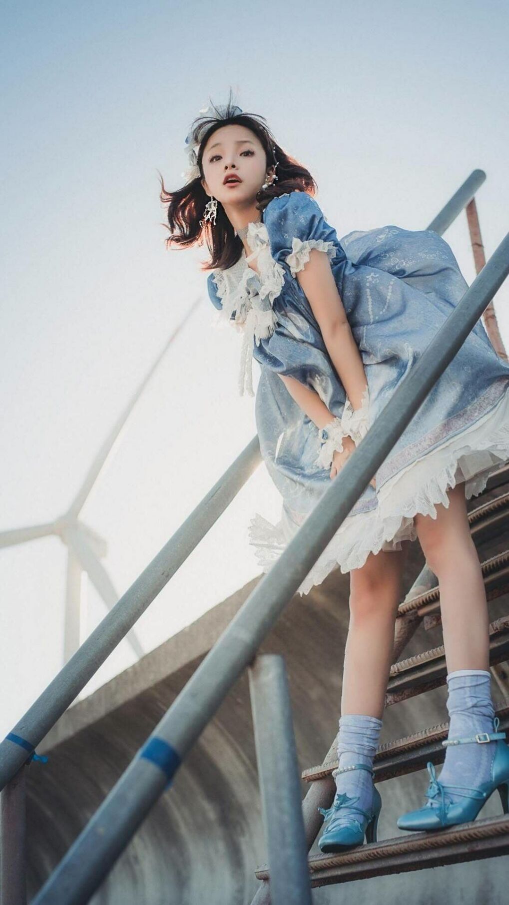 虚拟与现实交织，那场马里对阵切尔西的纪念赛，为何因恩佐的三个进球被历史铭记？