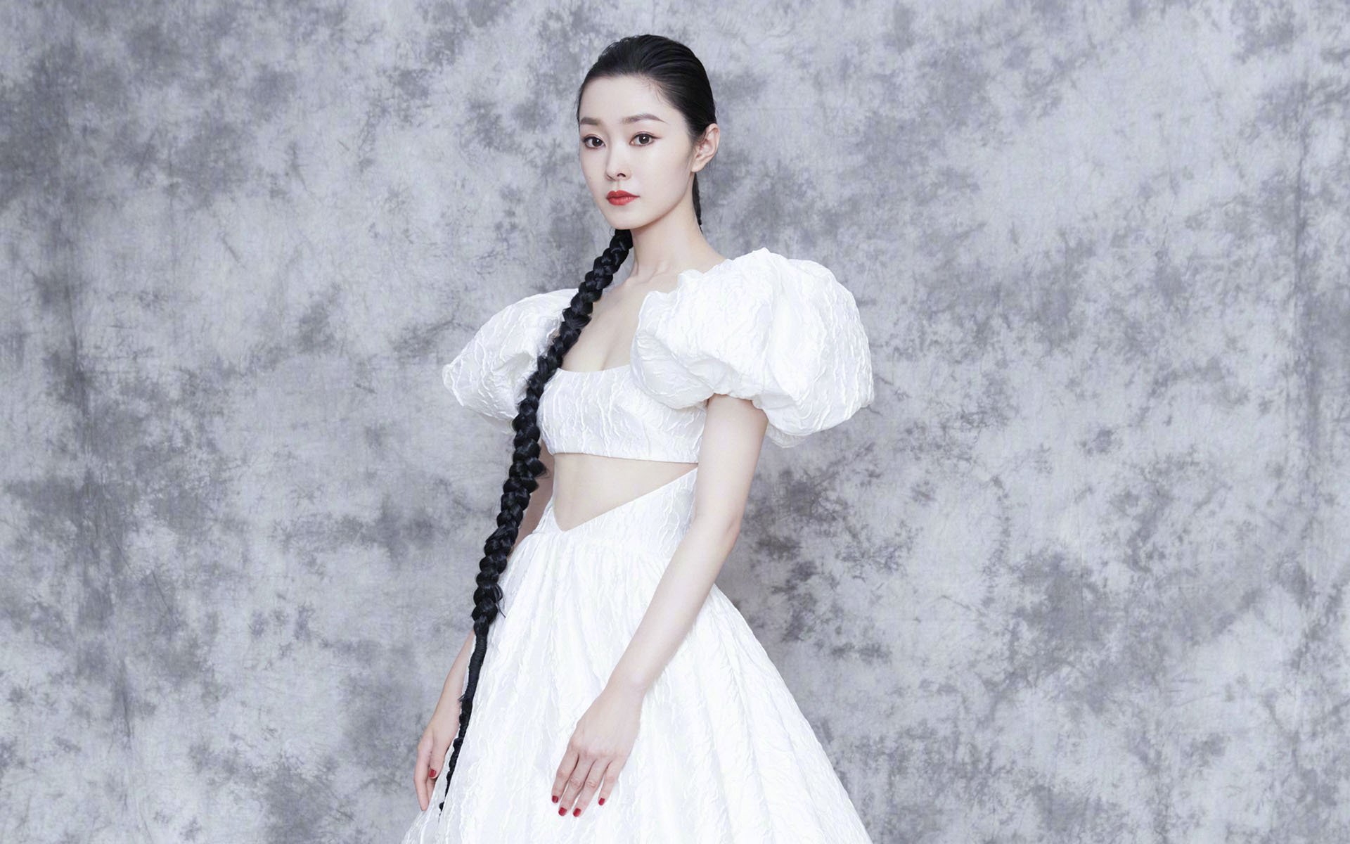 纽约改写剧本，小贾伦沉默中撕裂勇士，尼克斯提前三节终结悬念